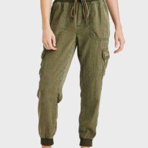 American Eagle Cropped Cargo Joggers